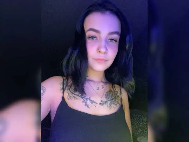 Live sex webcam photo for CheshhhireCat #277215857