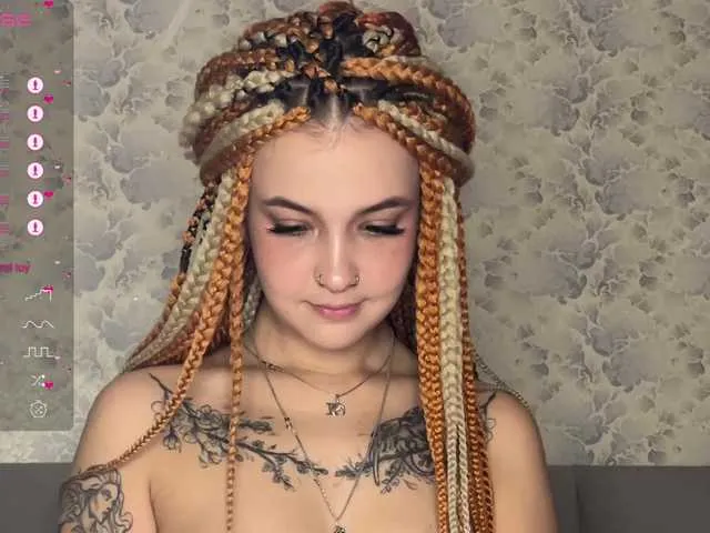Live sex webcam photo for CheshhhireCat #290035673