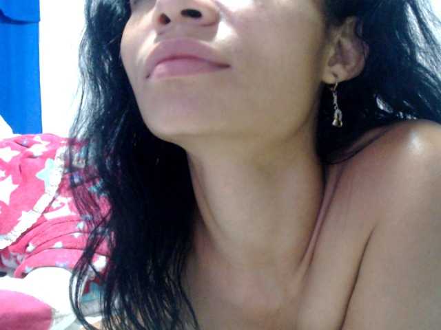 Live sex webcam photo for ChiCA10-1 #275731821