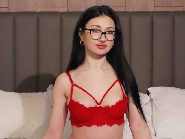 Live sex webcam photo for Chiaralovee #290414478