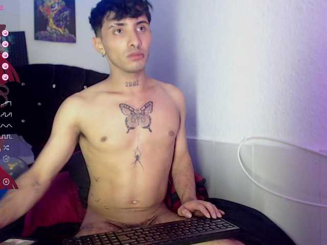 Live sex webcam photo for Chikyshot #278200622