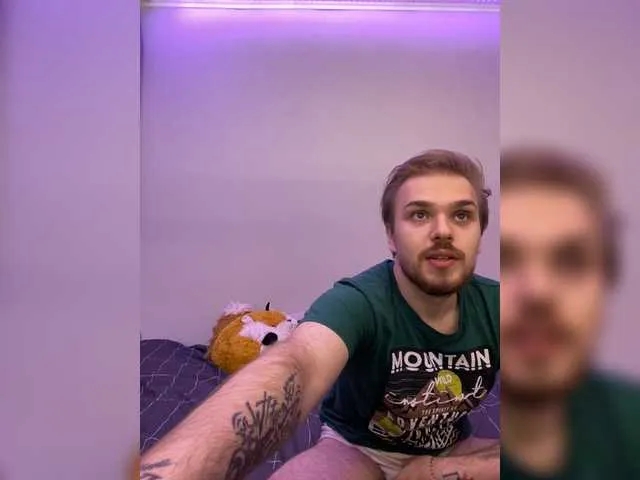 Live sex webcam photo for ChillCumShow #273980982