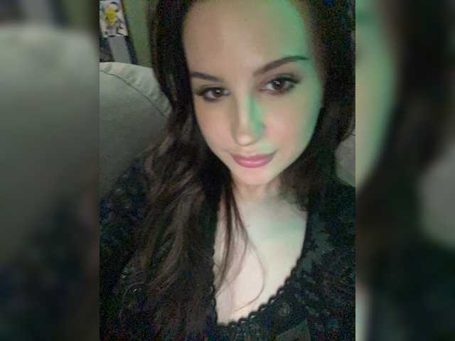 Live sex webcam photo for Chillbae #273992830