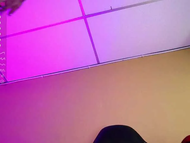 Live sex webcam photo for Chilloutcoupl #274524397