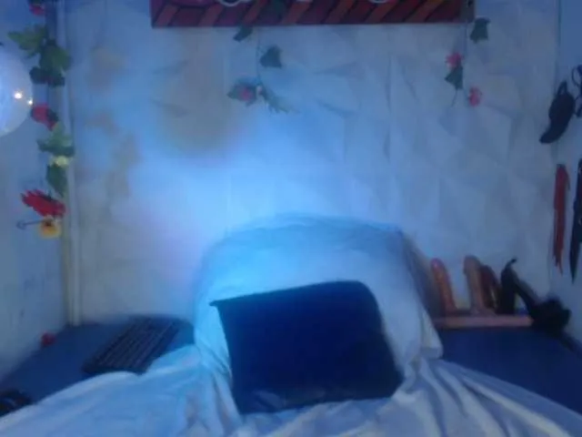 Live sex webcam photo for Chirlyy #273235304