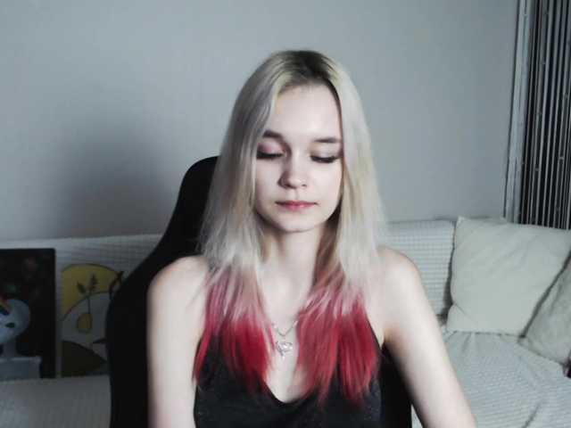 Live sex webcam photo for Chl0eLove #273997245