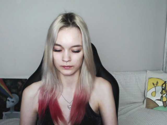 Live sex webcam photo for Chl0eLove #274007977