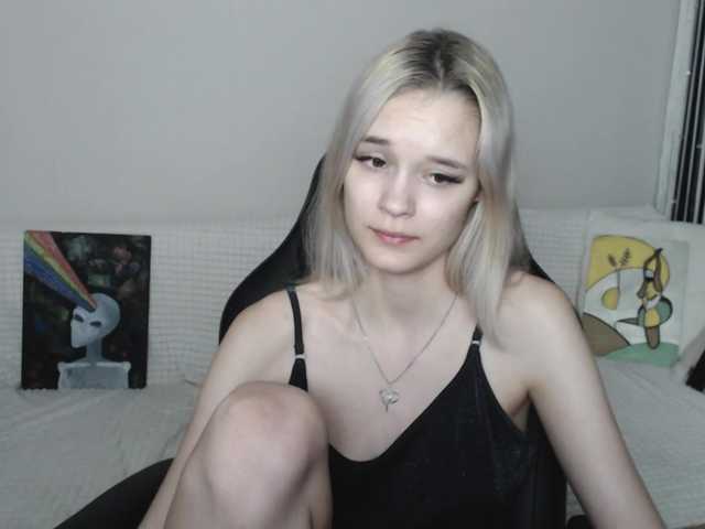 Live sex webcam photo for Chl0eLove #274090711