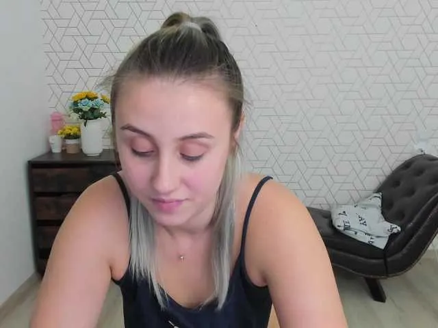 Live sex webcam photo for Chloe-Bluee #276582460