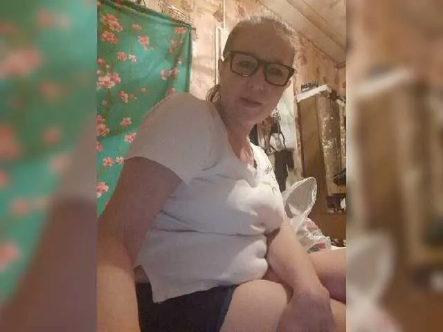 Live sex webcam photo for Chloe25 #276279394