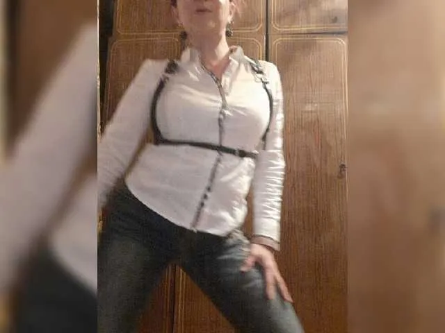 Live sex webcam photo for Chloe25 #276334744