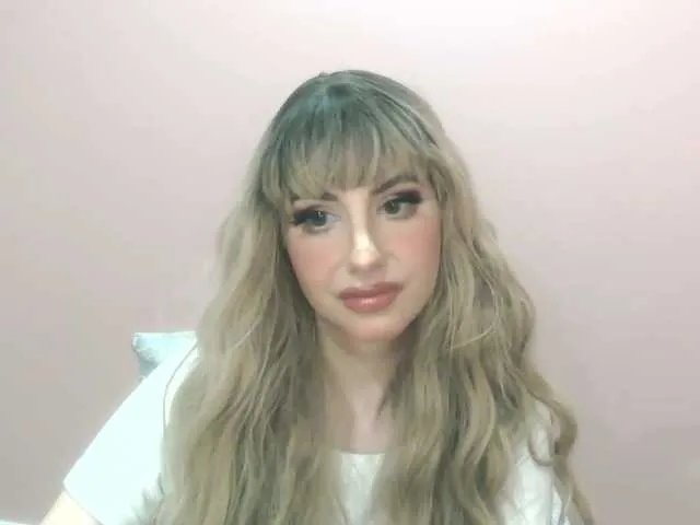 Live sex webcam photo for ChloeFinest #278100995