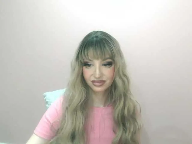Live sex webcam photo for ChloeFinest #278138719
