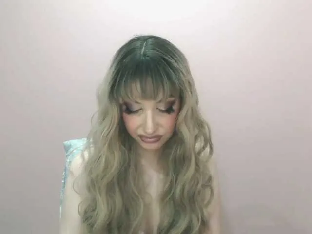 Live sex webcam photo for ChloeFinest #278151929