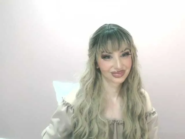 Live sex webcam photo for ChloeFinest #278164099