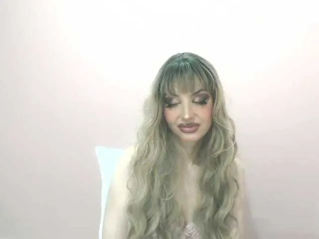 Live sex webcam photo for ChloeFinest #278169147