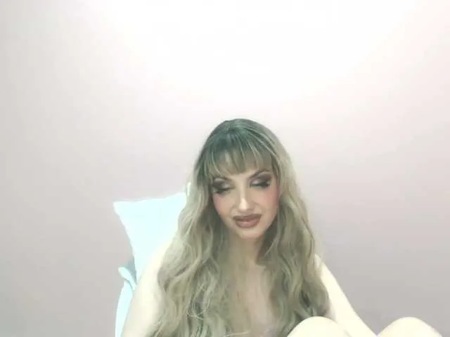 Live sex webcam photo for ChloeFinest #278170130
