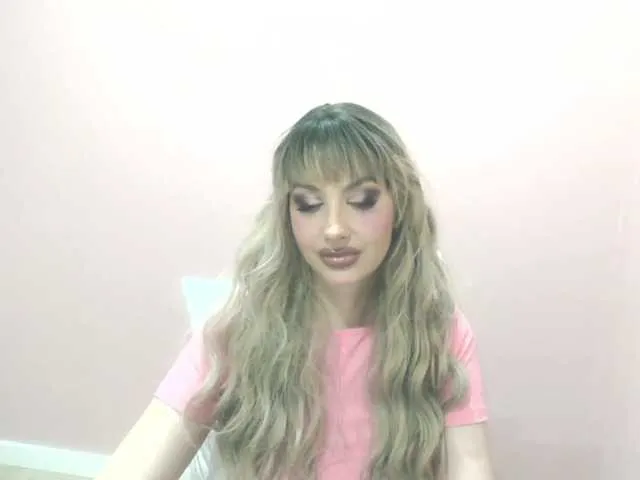 Live sex webcam photo for ChloeFinest #278194901