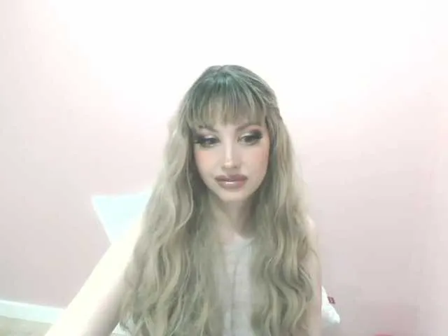 Live sex webcam photo for ChloeFinest #278258271