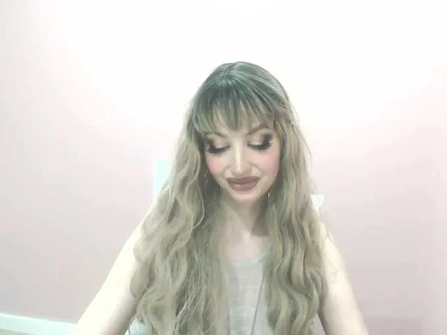 Live sex webcam photo for ChloeFinest #278259631