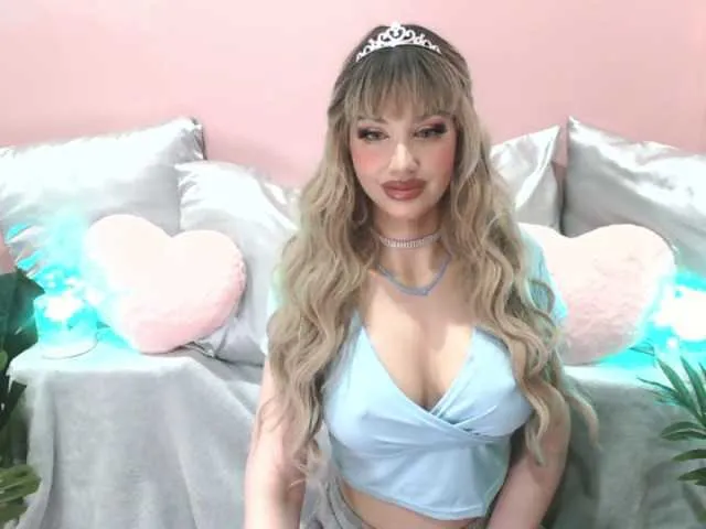 Live sex webcam photo for ChloeFinest #281064576