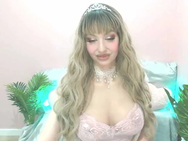 Live sex webcam photo for ChloeFinest #286854826