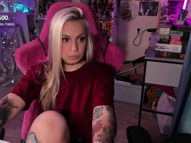 Live sex webcam photo for ChloeKohaku #292329119