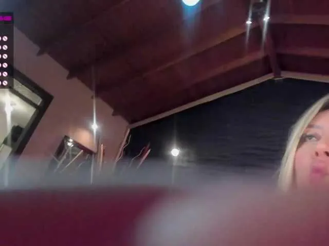 Live sex webcam photo for ChloeManson #272612579