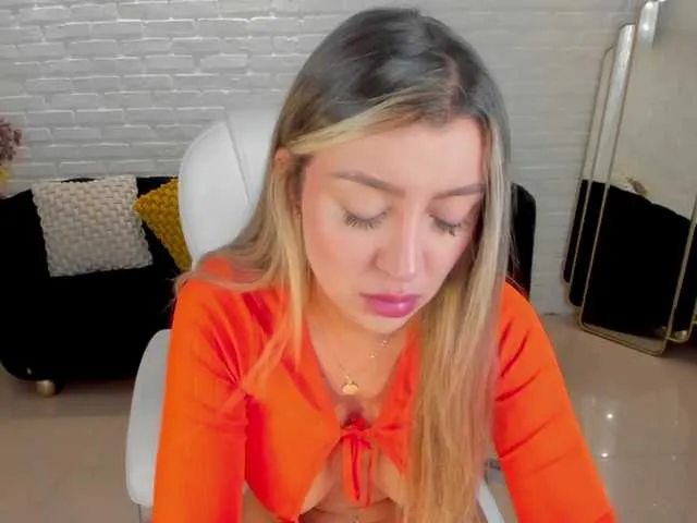 Live sex webcam photo for ChloeManson #274384291