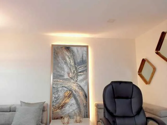 Live sex webcam photo for ChloeManson #274427054