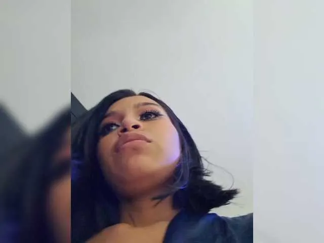 Live sex webcam photo for ChloeMontes #278248452