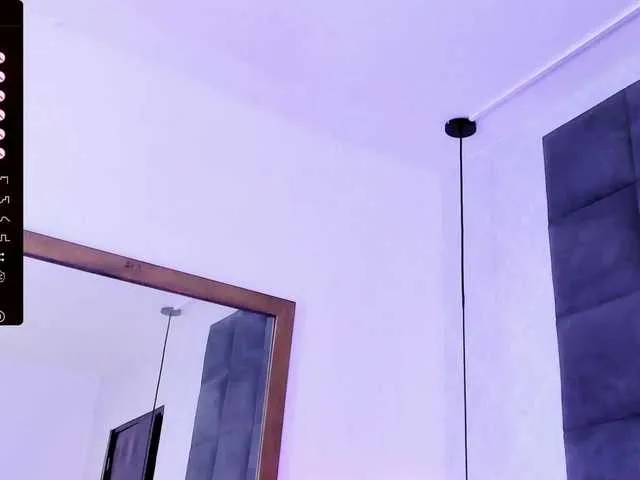 Live sex webcam photo for ChloeMontes #290850987