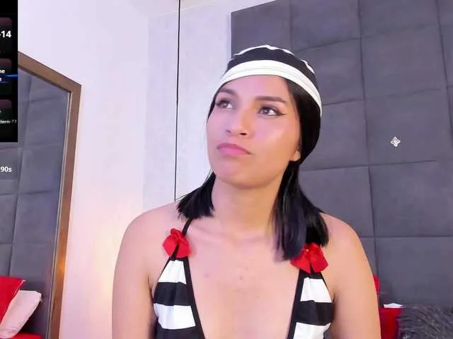 Live sex webcam photo for ChloeMontes #291164441