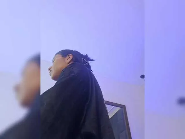 Live sex webcam photo for ChloeMontes #292389820