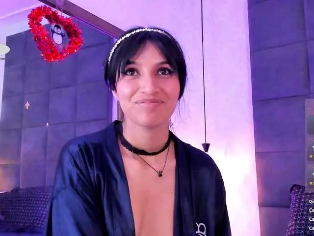 Live sex webcam photo for ChloeMontes #293032562