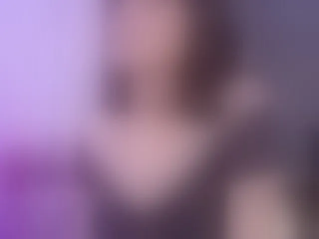 Live sex webcam photo for ChloeMontes #294084152