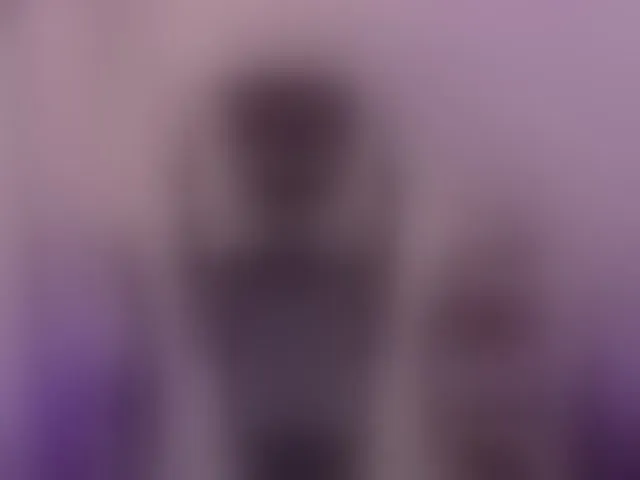 Live sex webcam photo for ChloeMoreti #293703078