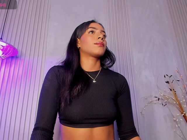 Live sex webcam photo for ChloeTaylor1 #290331982