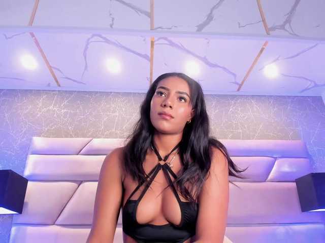 Live sex webcam photo for ChloeTaylor1 #290418856