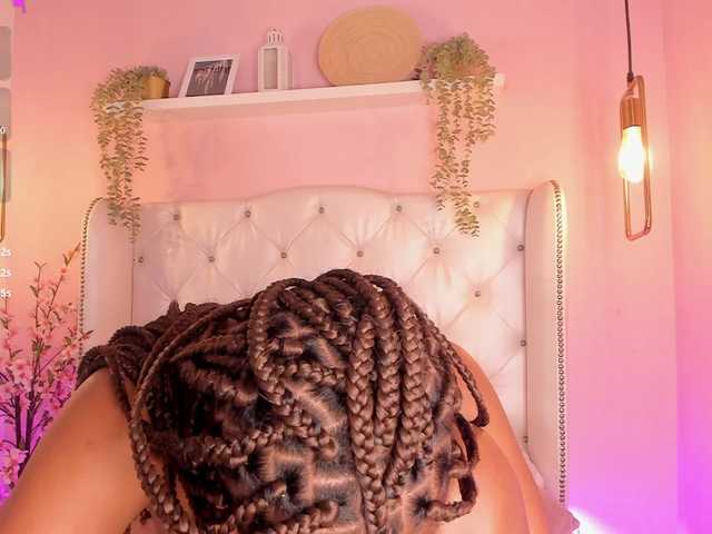 Live sex webcam photo for ChloeTaylor1 #290832785