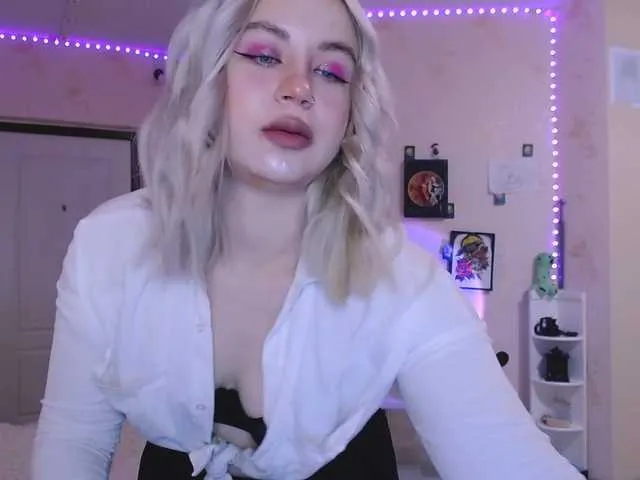 Live sex webcam photo for Chloejamez #276660736