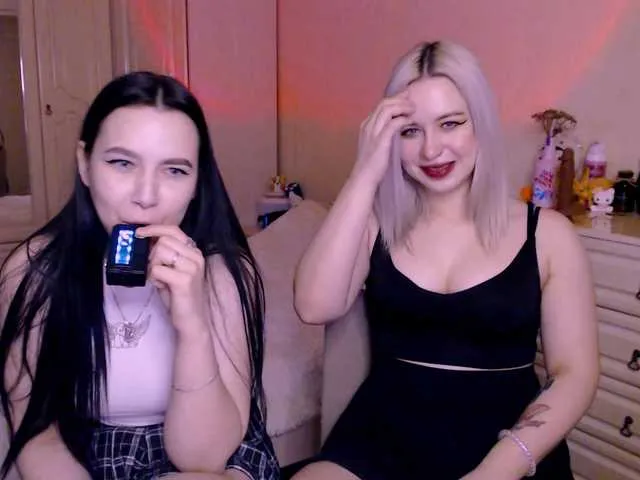 Live sex webcam photo for Chloejamez #276750943