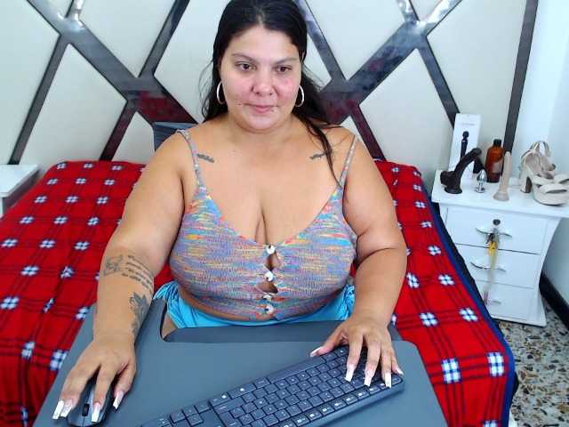 Live sex webcam photo for ChloexBigAss #277647236