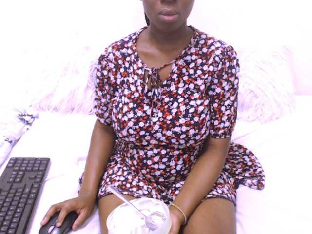 Live sex webcam photo for ChoclateSkin #273384694