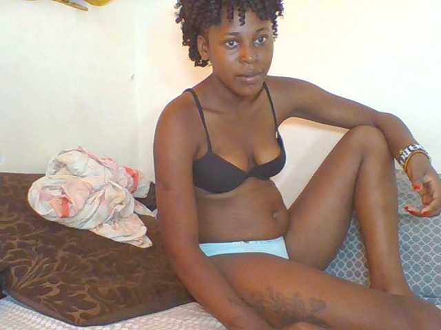 Live sex webcam photo for ChocoAfrica #275696959