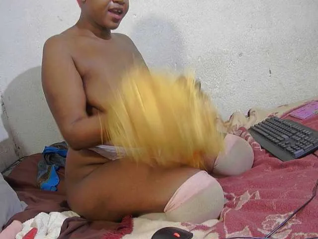 Live sex webcam photo for ChocoPanther #273391151