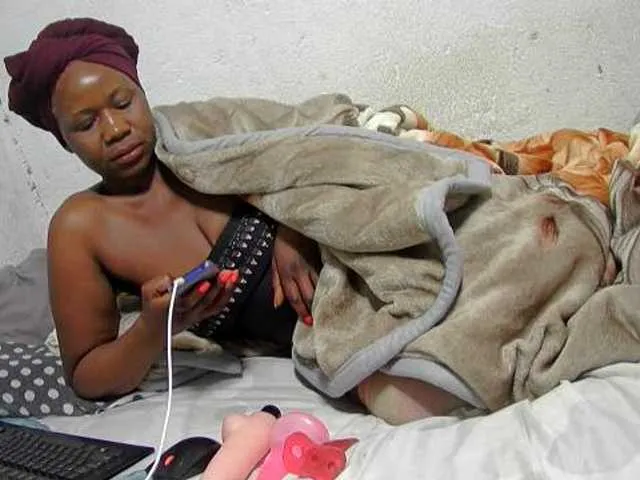 Live sex webcam photo for ChocoPanther #273443428