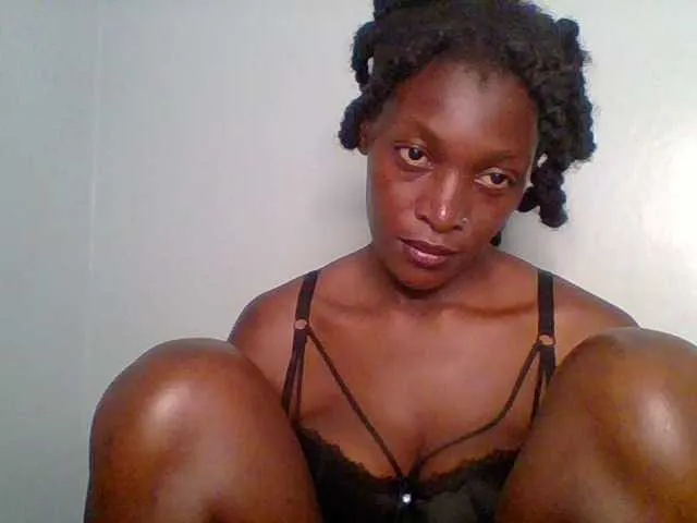 Live sex webcam photo for Chocolate-saucy #293372572