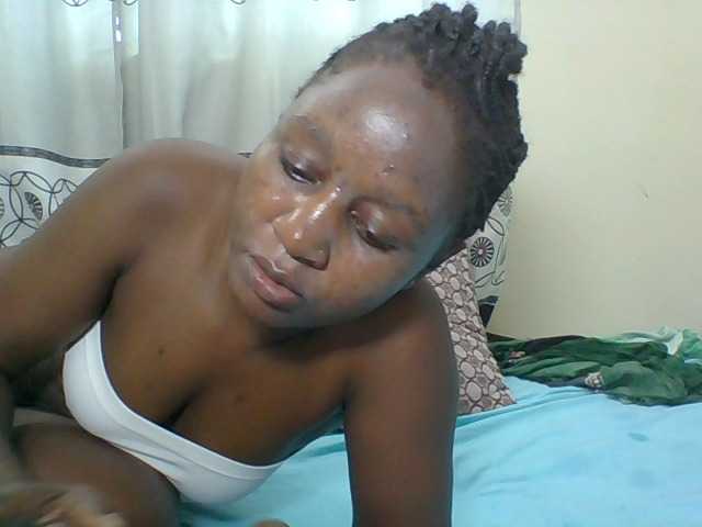 Live sex webcam photo for Chocolateskin4 #292374236