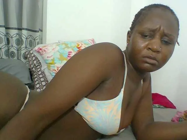 Live sex webcam photo for Chocolateskin4 #293357829
